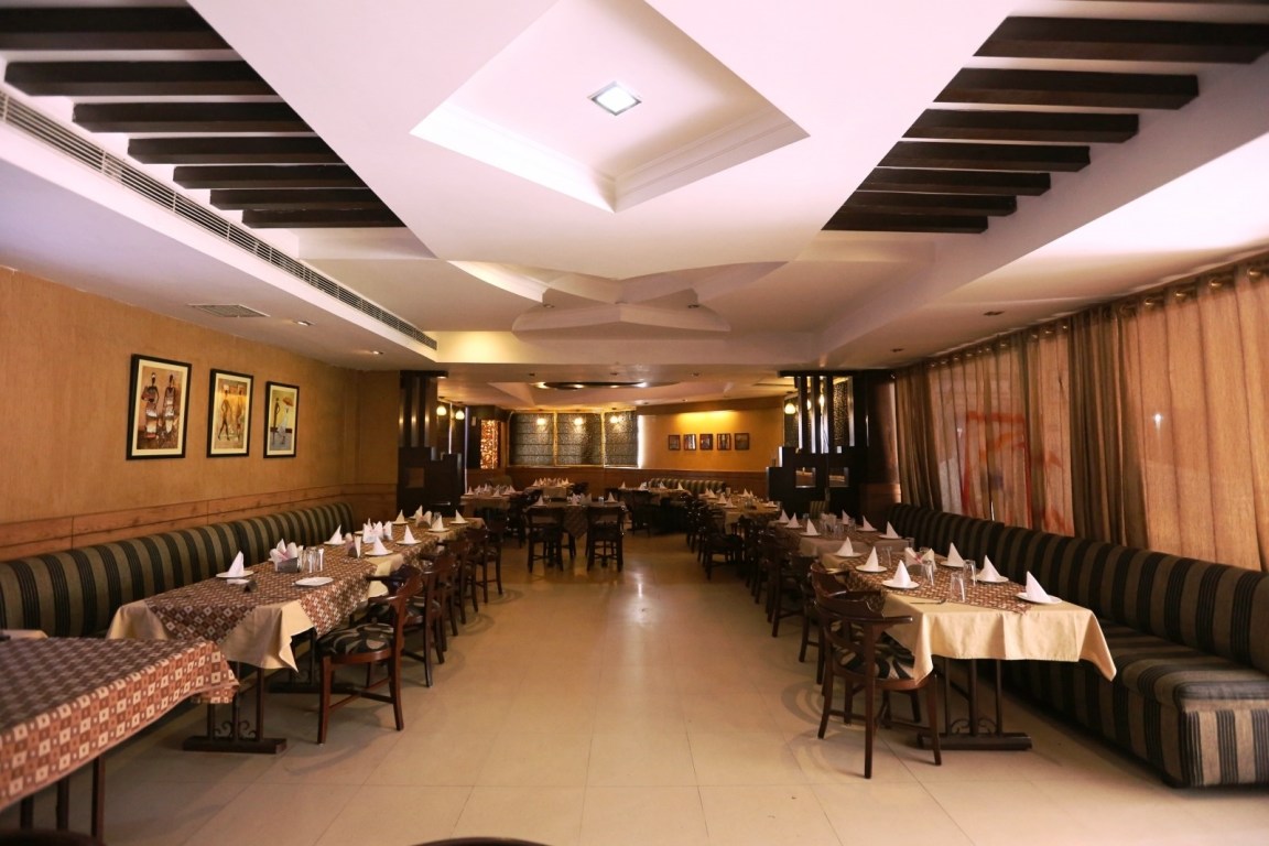 Silver Spoon Restaurant Hotel Grand Park